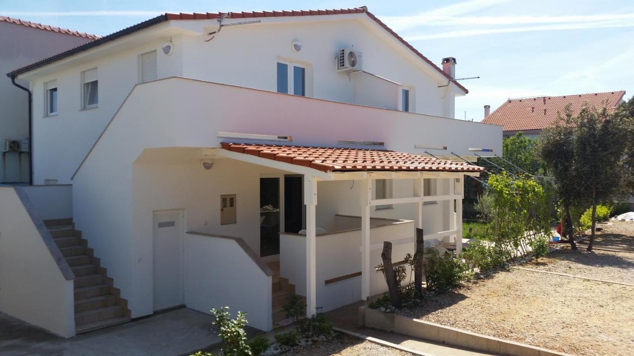 Apartments Maretic Мандре Экстерьер фото