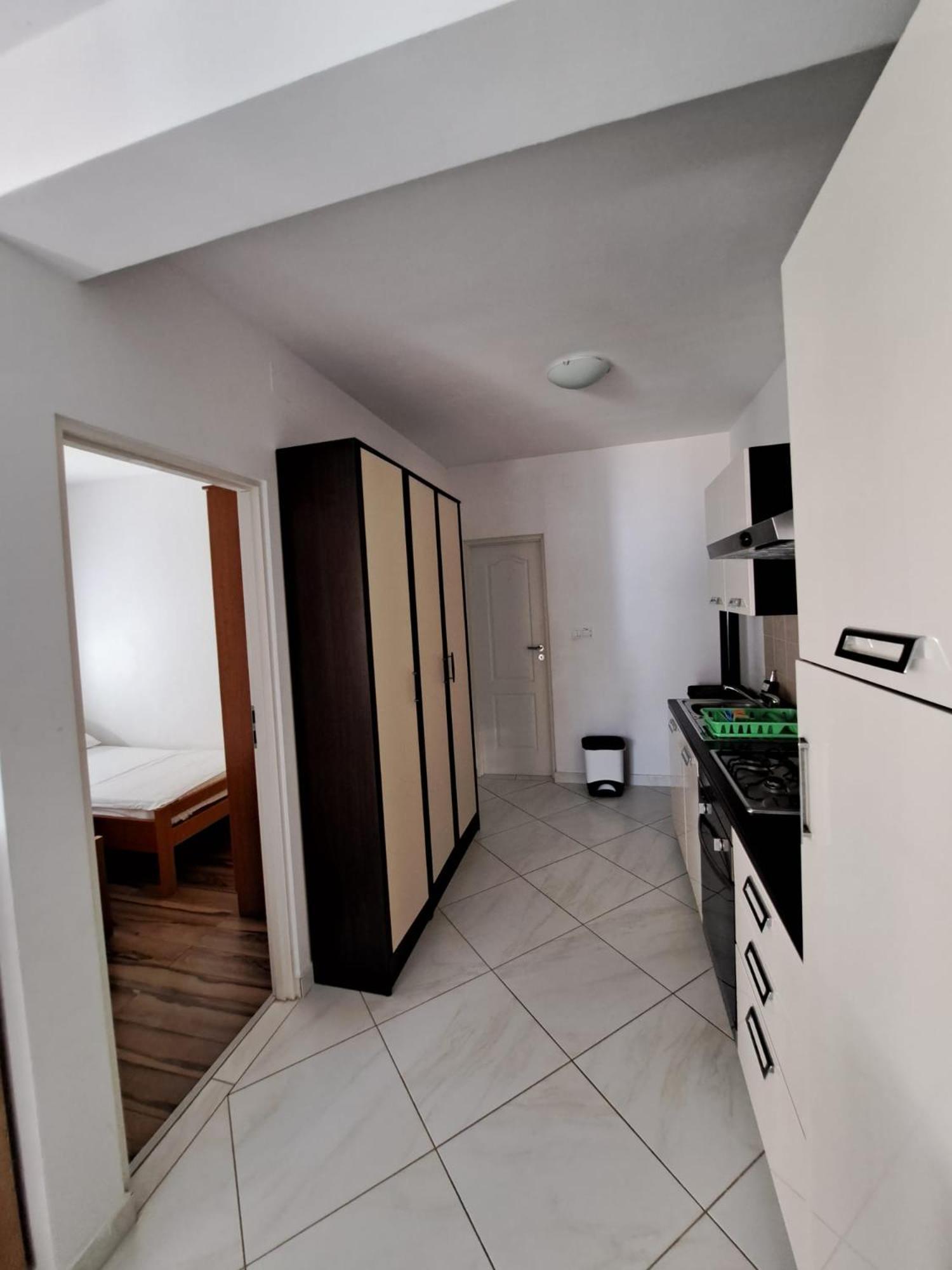 Apartments Maretic Мандре Экстерьер фото
